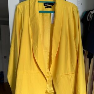 Studio Women's Bright Yellow Blazer